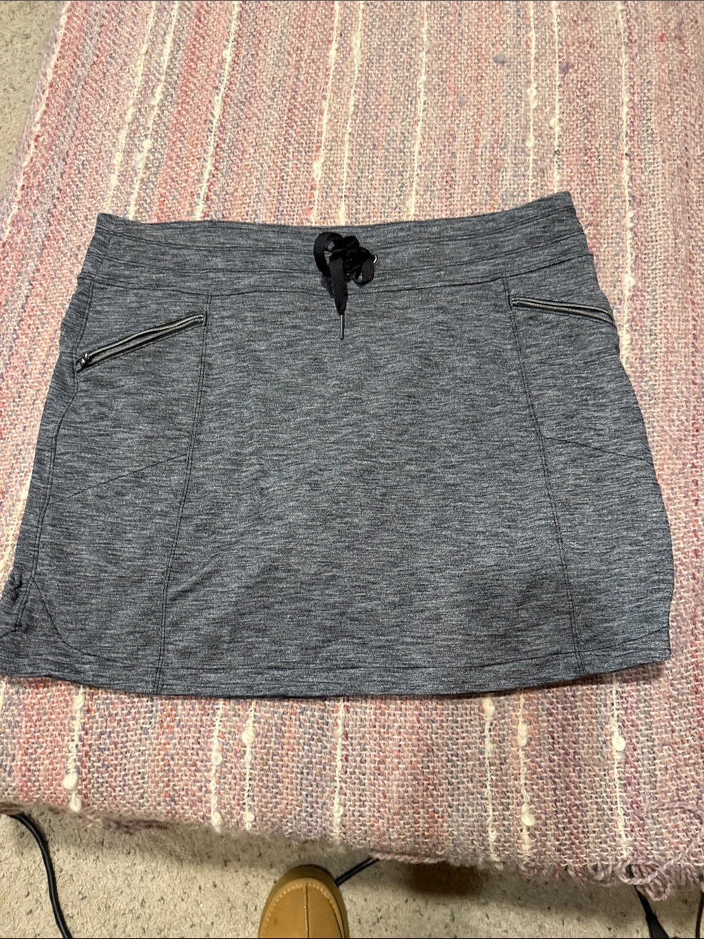 Athleta Gray and Black Active Skort